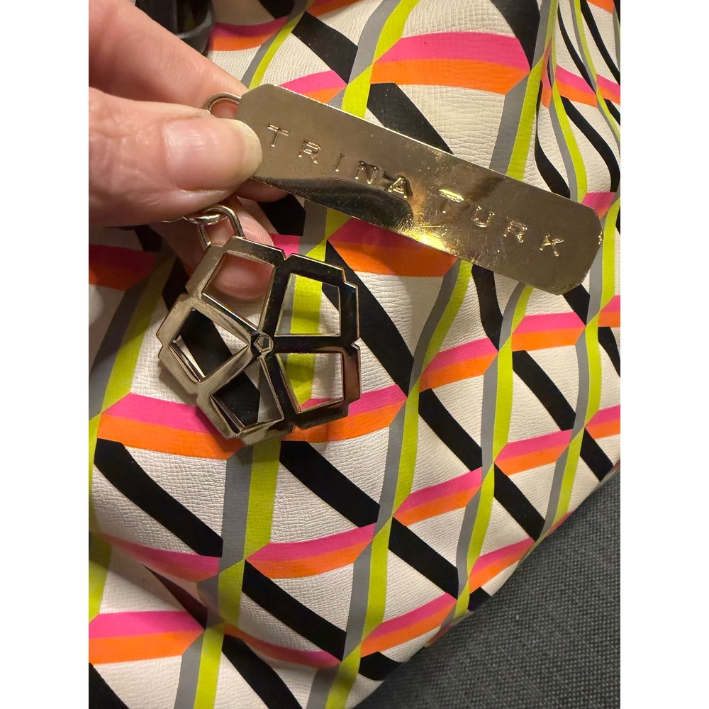 Trina Turk Geometric Print‎ Tote Bag White Pink Orange 6SHY23DDG NWT